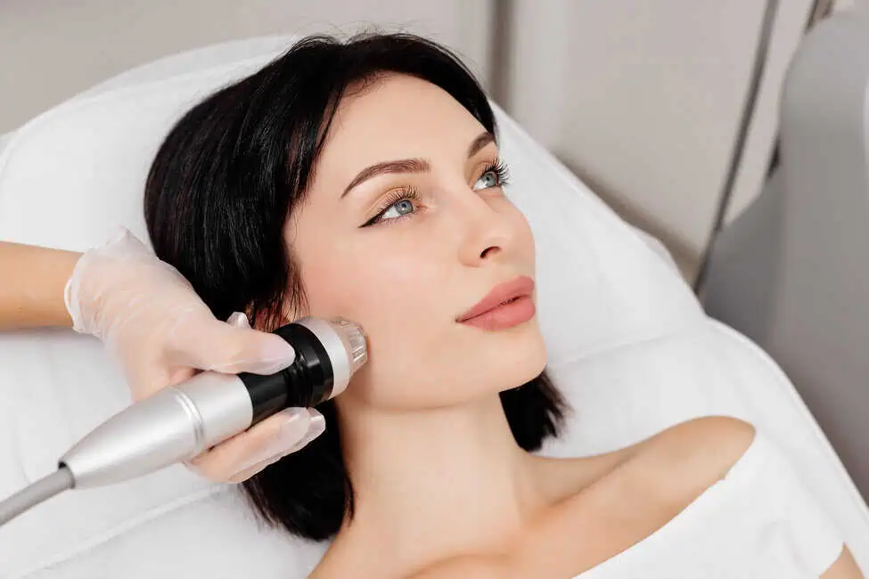 RF Microneedling vs. Traditional Microneedling: Which One is Better?